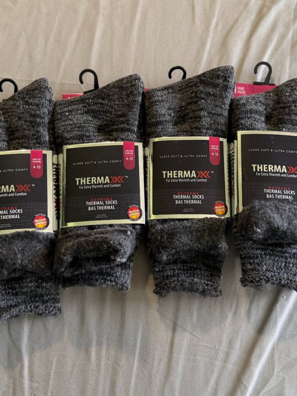 A Thermaxx 4 Pairs Woman’s Thermal Socks Super Soft & Comfy Size 4-10 New W/Tags